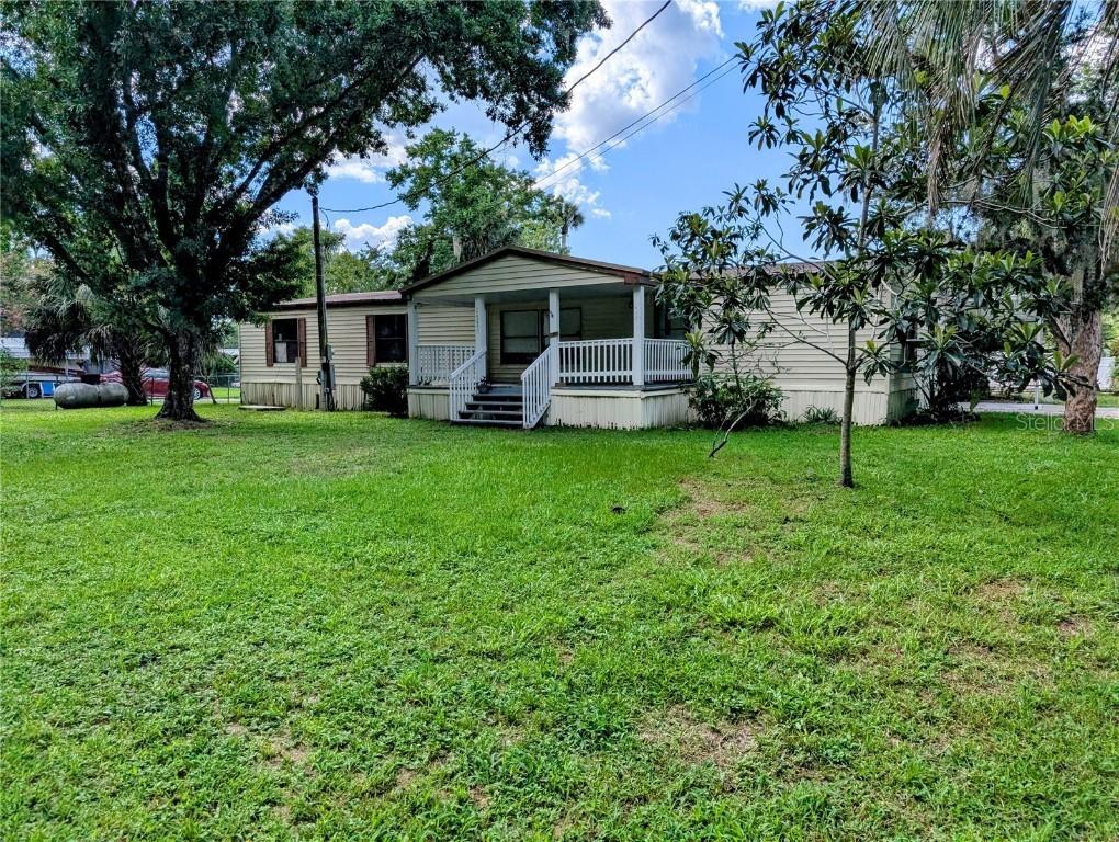 24845 Pearl St., Astor, FL 32102
