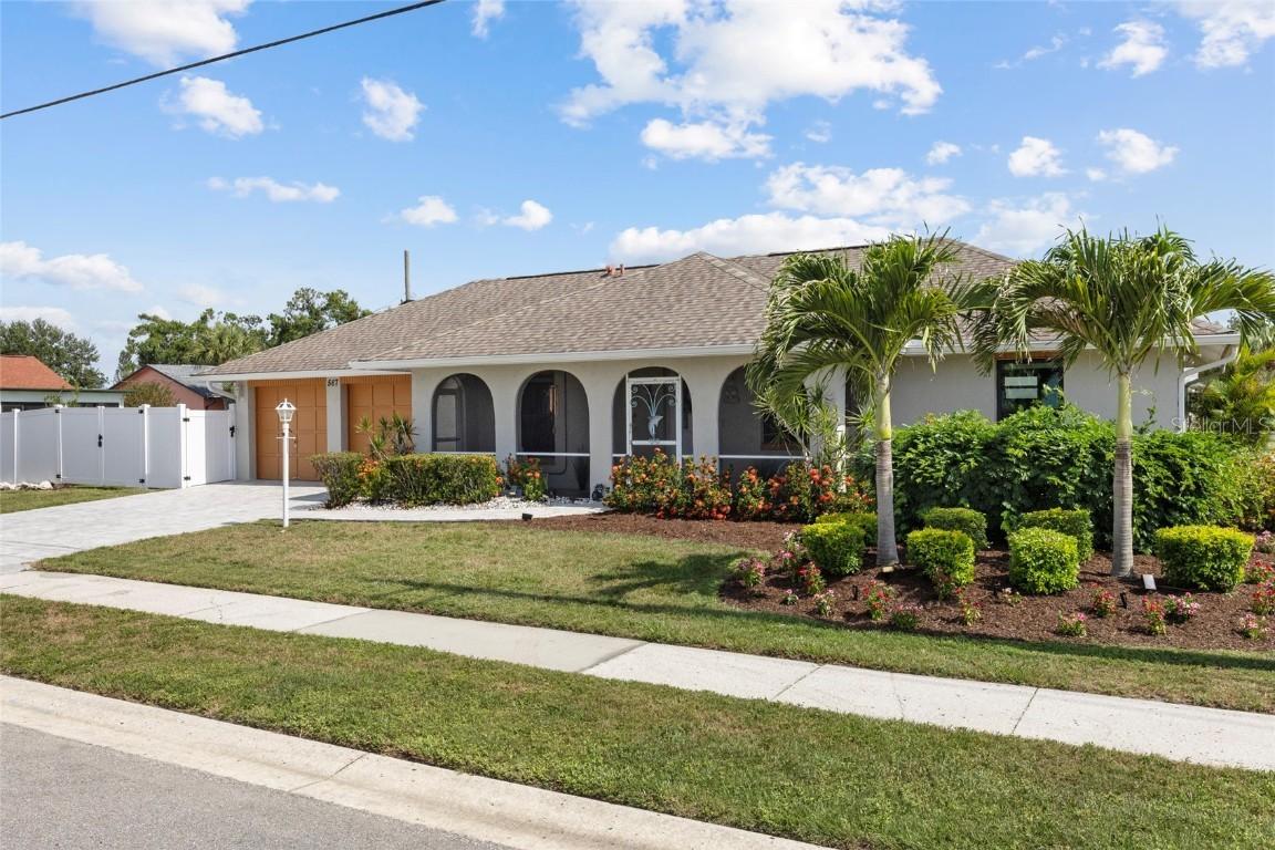 567 Whippoorwill Dr., Venice, FL 34293