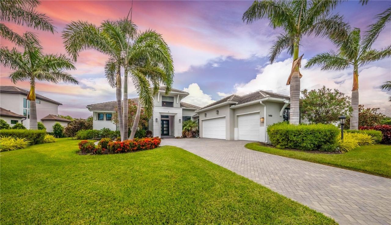 5408 Greenbrook Dr., Sarasota, FL 34238