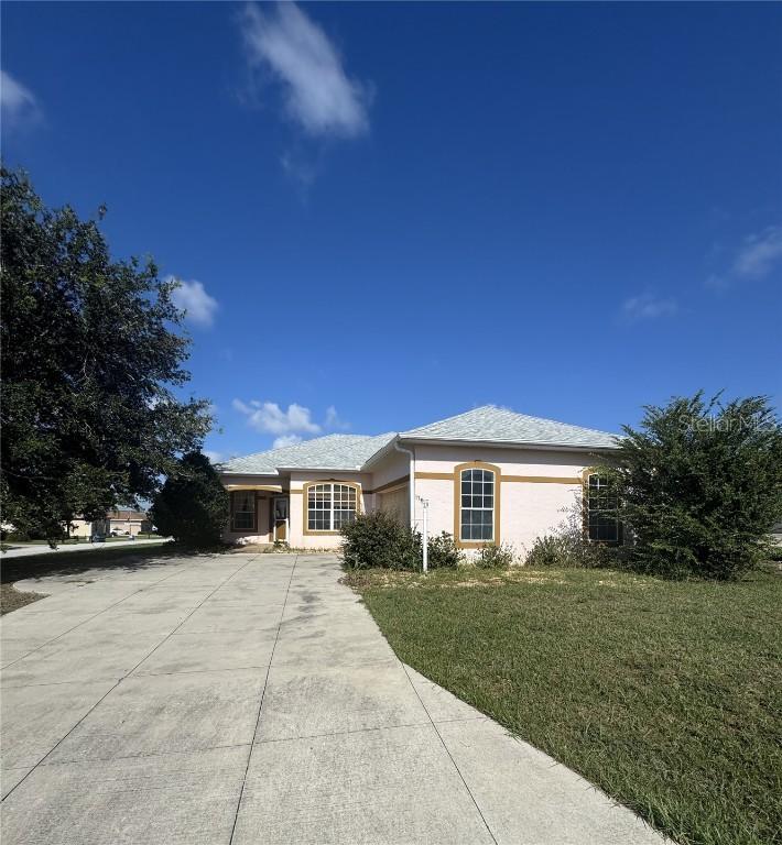 17680 SE 121st Ct., Summerfield, FL 34491