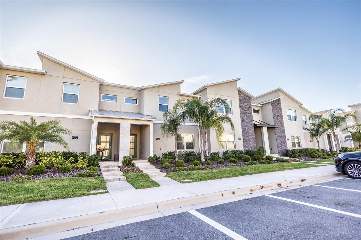 968 Leader St., Davenport, FL 33896