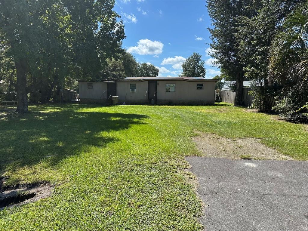 24048 Ermine Rd., Astor, FL 32102