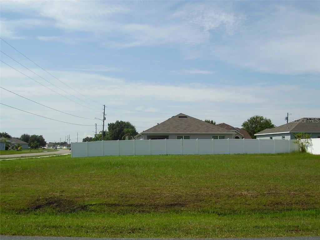 800 Carrousel Ln., Kissimmee, FL 34759