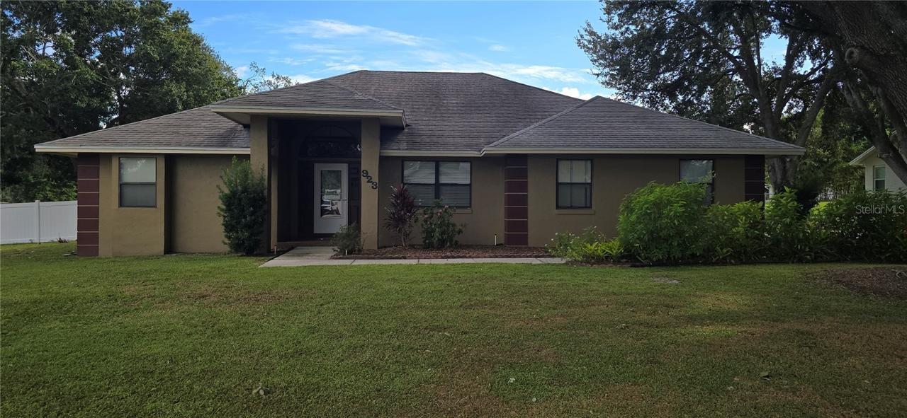 923 Hammock Shade Dr., Lakeland, FL 33809