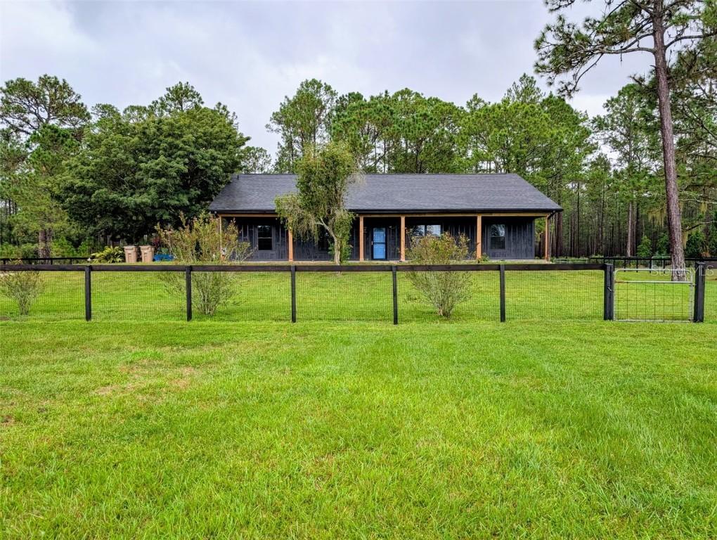 1325 Niatross St., Astor, FL 32102