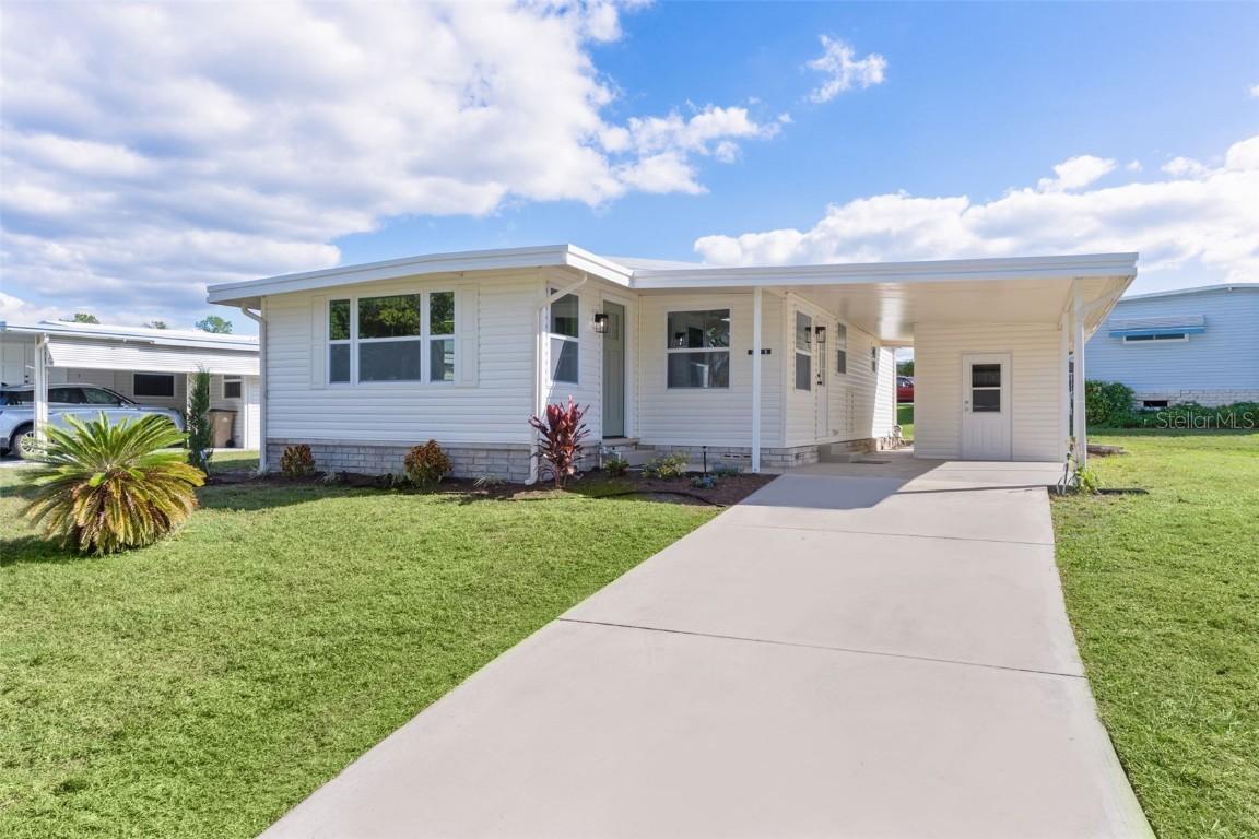 205 Palo Verde Dr., Leesburg, FL 34748
