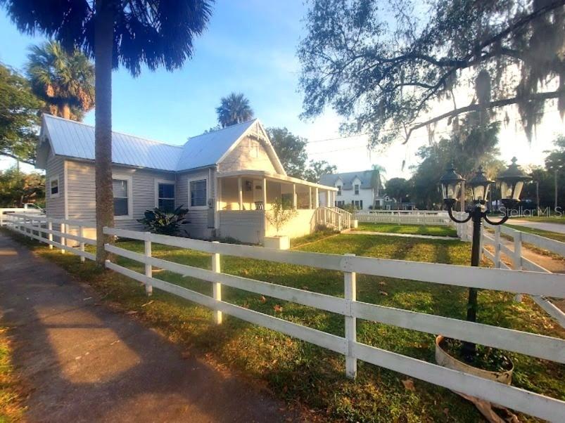 246 N Oak Ave., Orange City, FL 32763