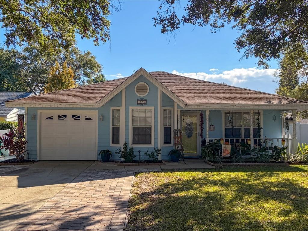1580 Dorset Dr., Mount Dora, FL 32757