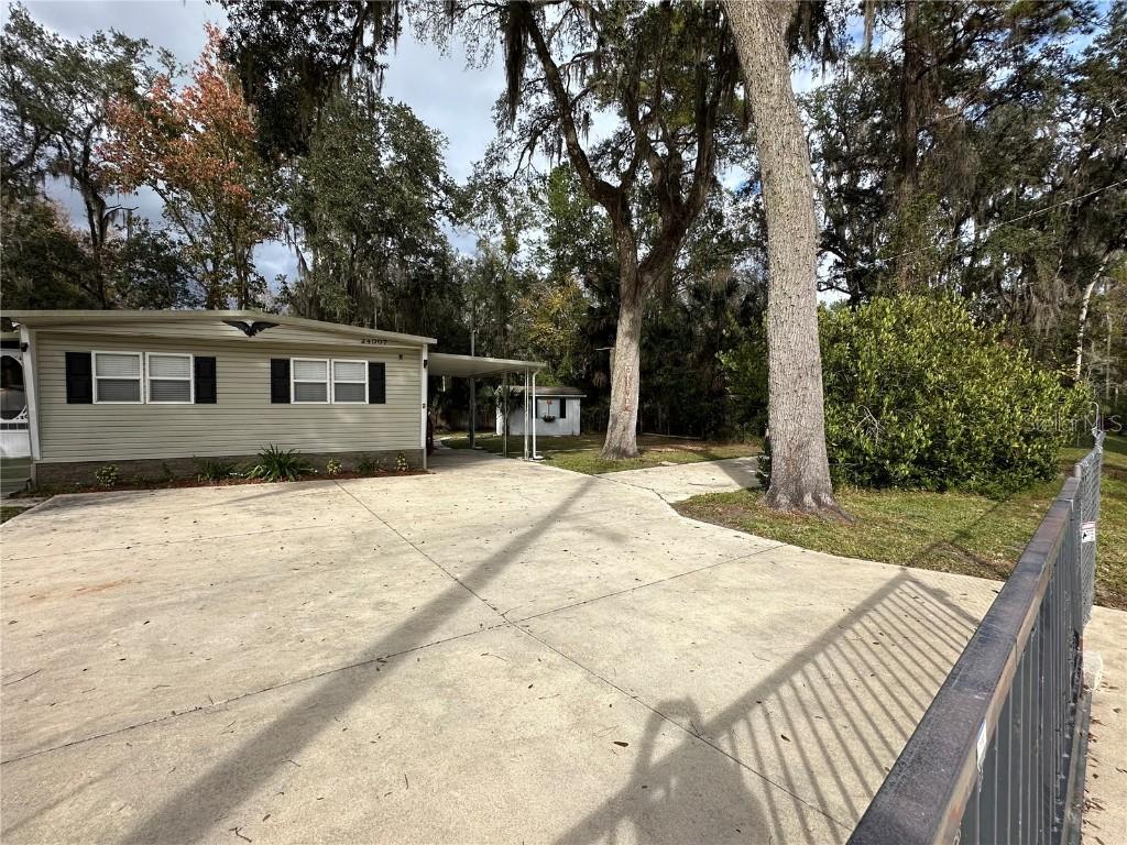 24007 River Rd., Astor, FL 32102