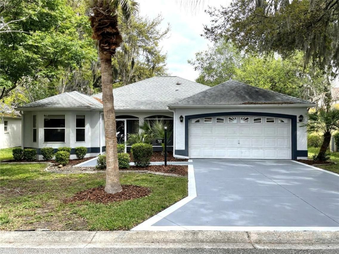 144 Costa Mesa Dr., Lady Lake, FL 32159
