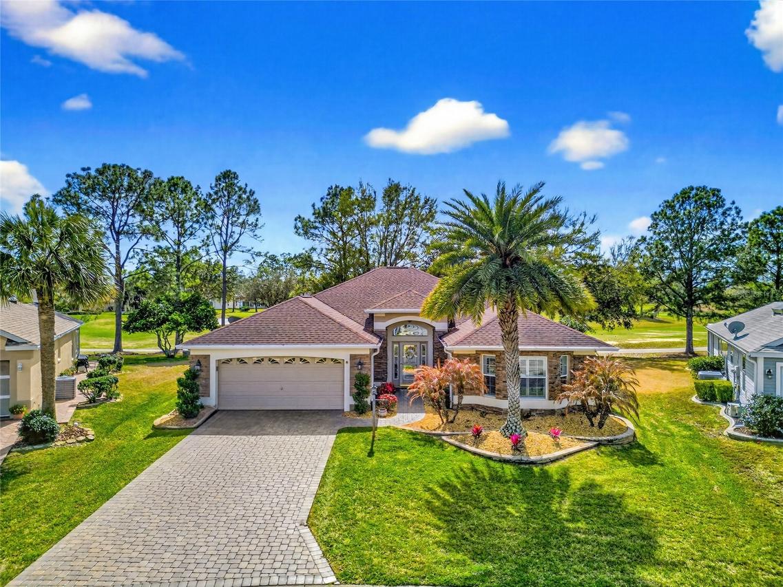 2403 Tamarindo Dr., The Villages, FL 32162