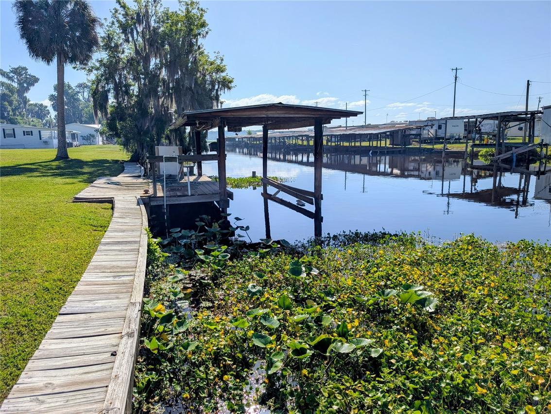 25836 Manhattan Ln., Astor, FL 32102