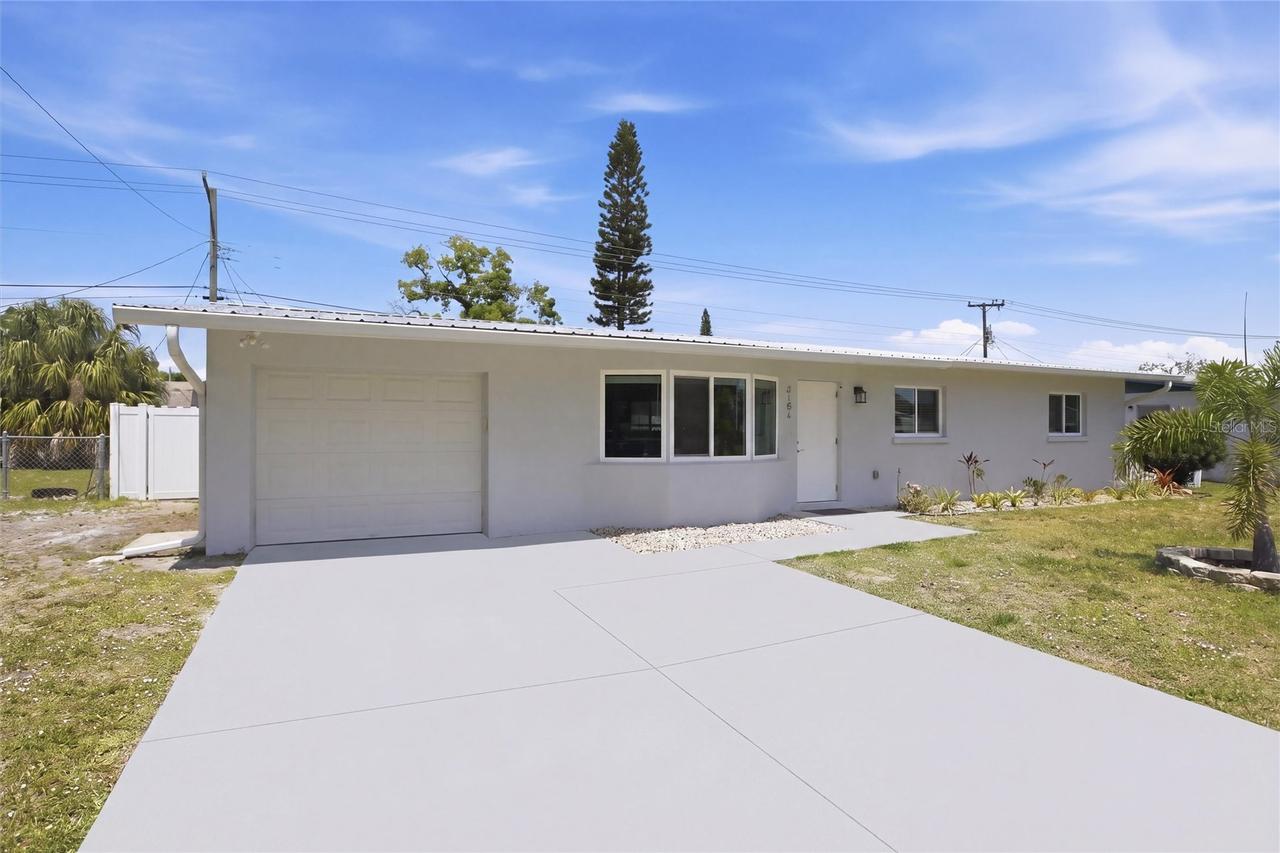 3106 Oxford Dr., Bradenton, FL 34205