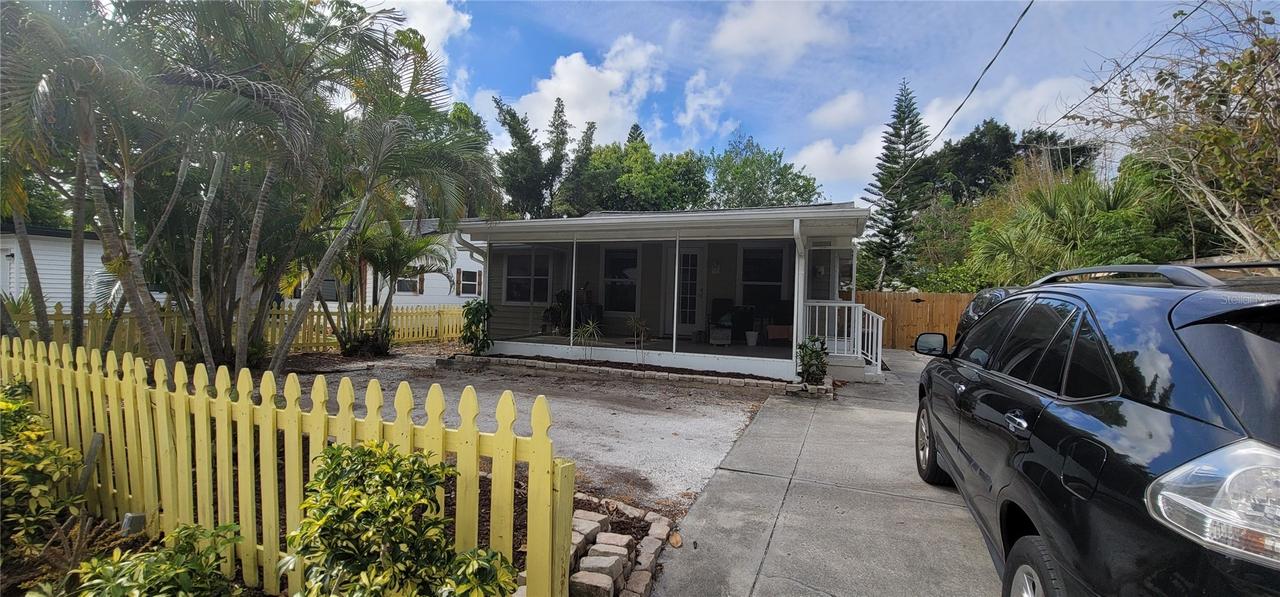 2912 Hawthorne St., Sarasota, FL 34239