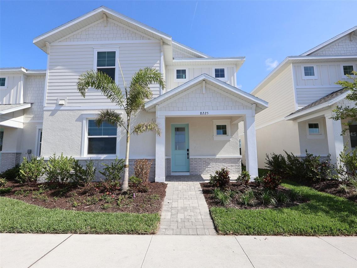 8225 Seaflower Pkwy., Bradenton, FL 34210