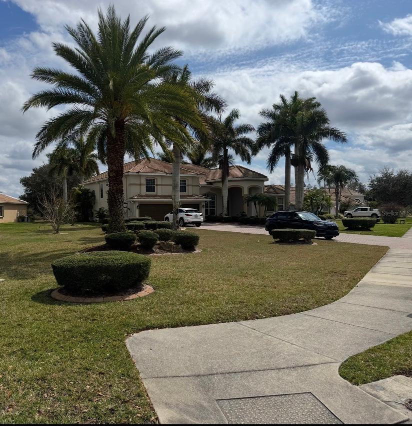 317 Country Meadows Way, Bradenton, FL 34212