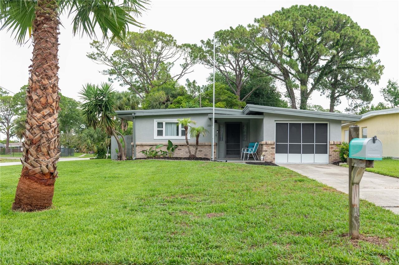 2215 Garfield Dr., South Daytona, FL 32119