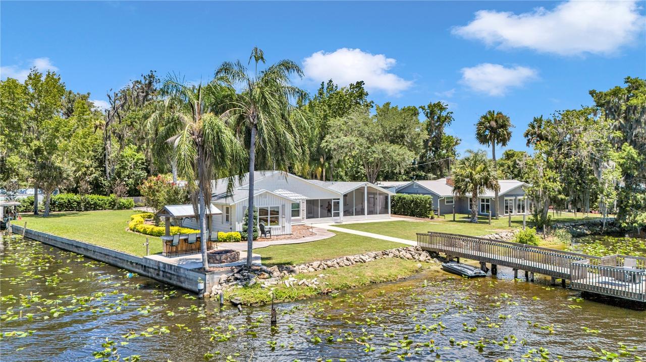 1645 Spring Garden Dr., Astor, FL 32102