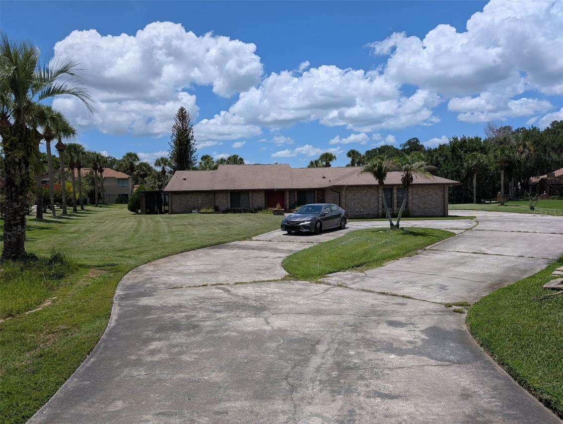 1860 Saha Ct., Kissimmee, FL 34744