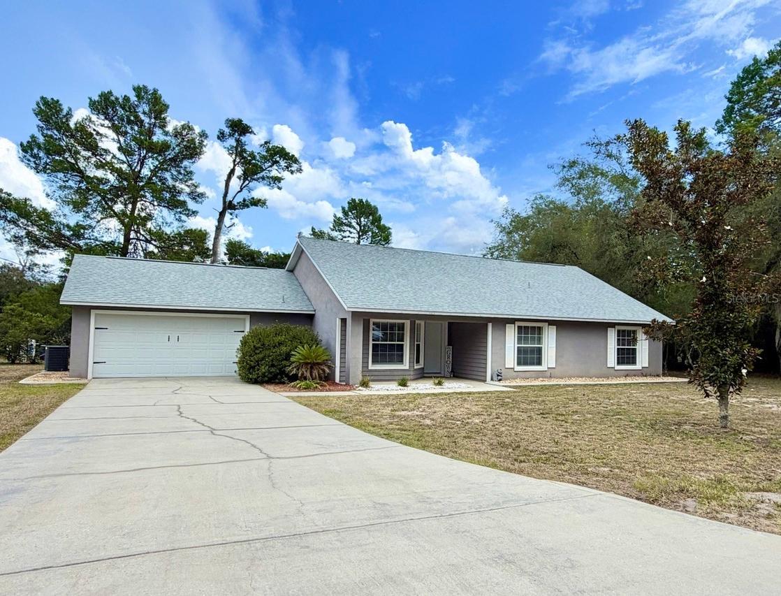 13 Fisher Trail Ter., Ocklawaha, FL 32179