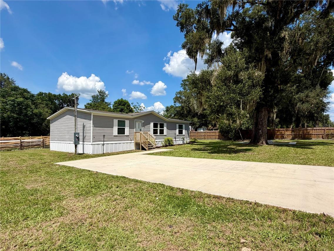 11057 SE 132nd Pl., Ocklawaha, FL 32179