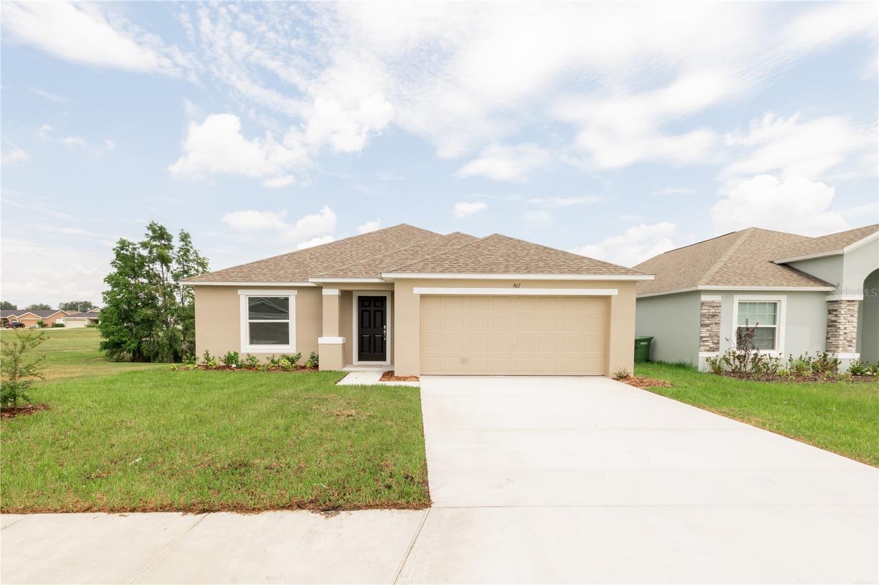 967 Lunar Ln., Winter Haven, FL 33884
