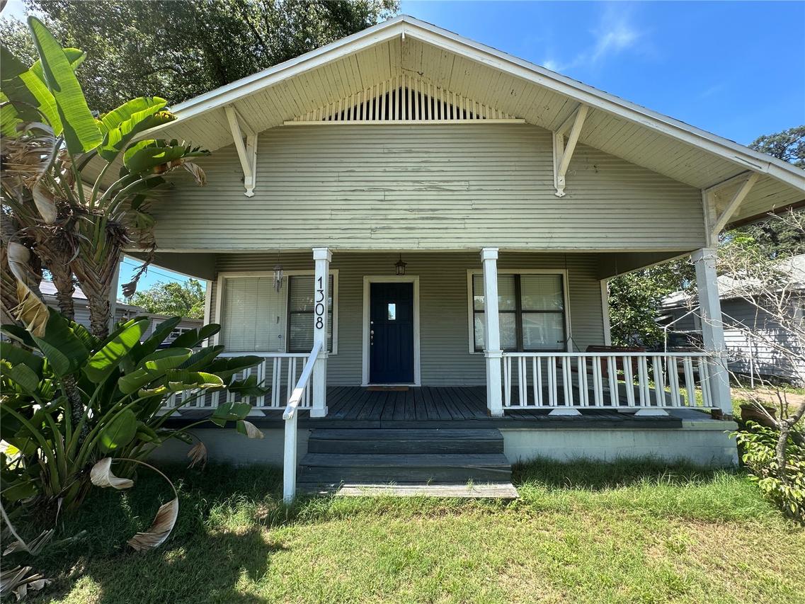 1308 E Frierson Ave., Tampa, FL 33603