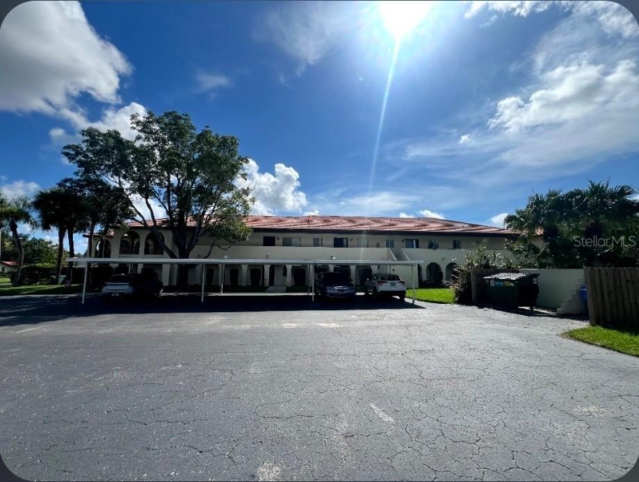 3670 Pinecrest St. #111, Sarasota, FL 34232