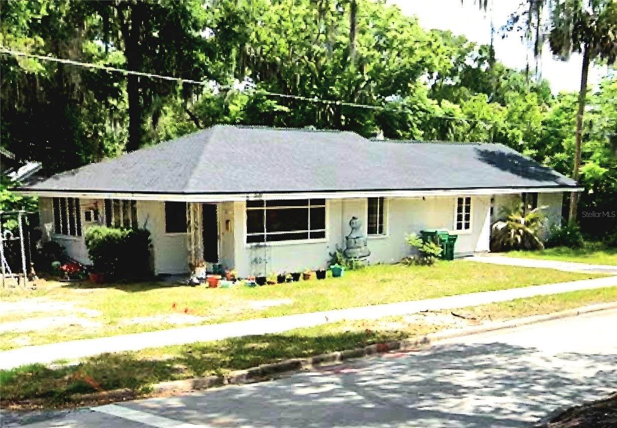 617 W Howry Ave., Deland, FL 32720