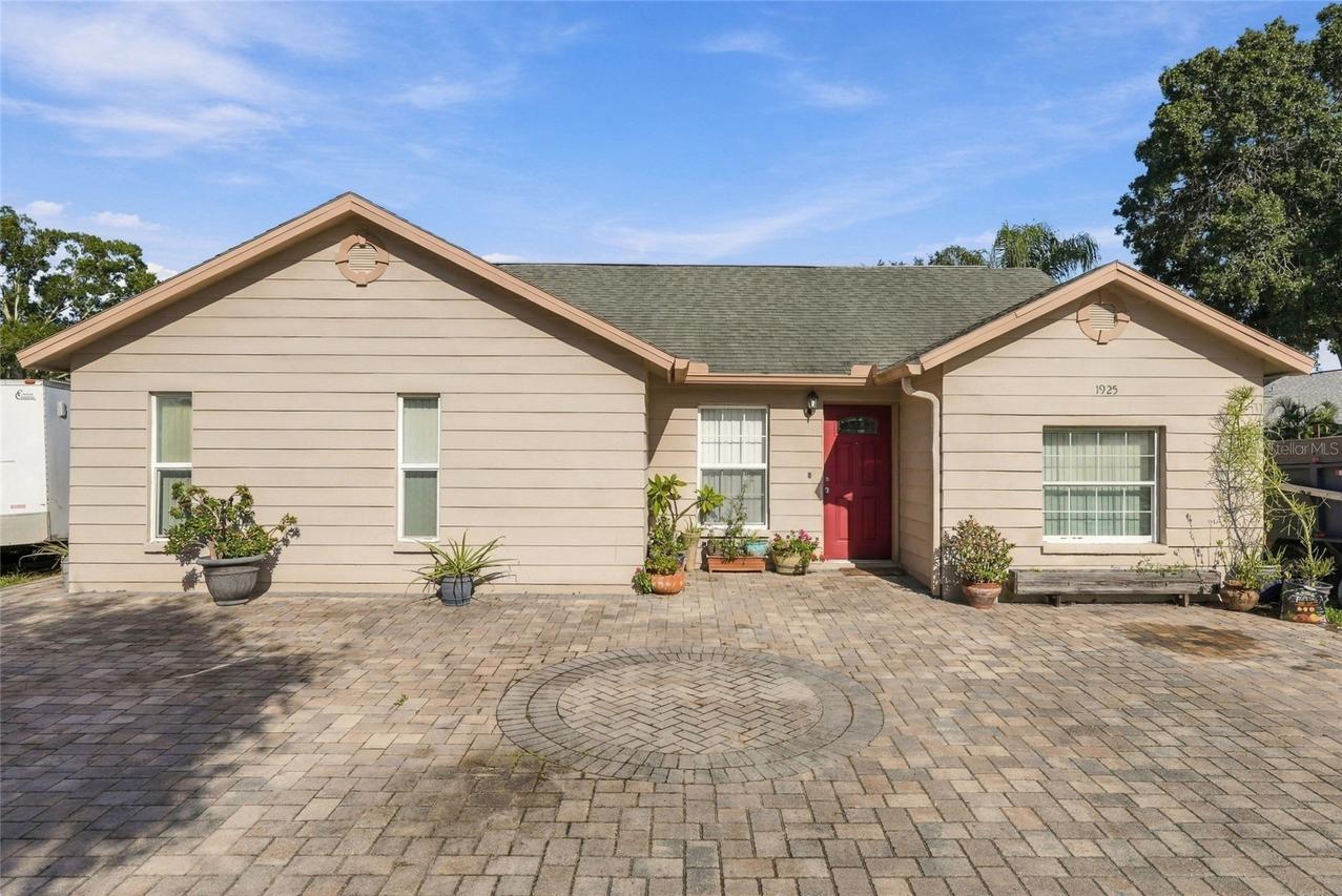 1925 Castle Bay Ct., Oldsmar, FL 34677