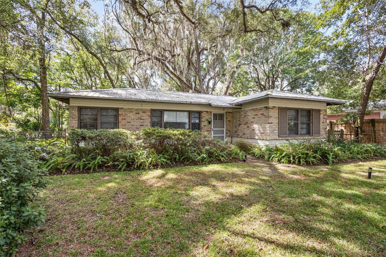 2703 NW 2nd Ave., Gainesville, FL 32607