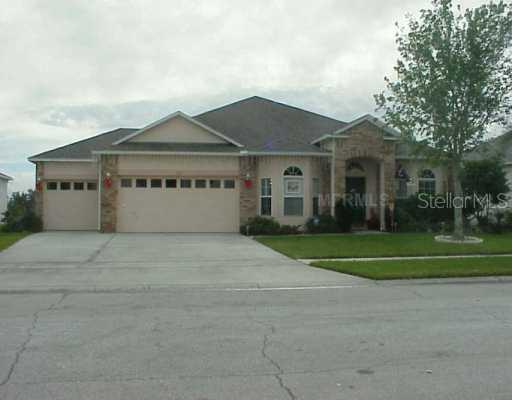 225 Strathmore Cir., Kissimmee, FL 34744