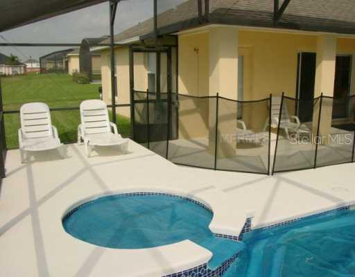 449 Moscato Dr., Davenport, FL 33897