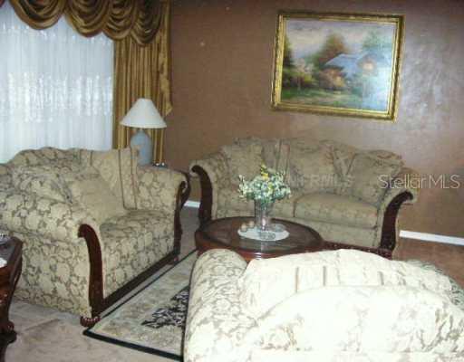 707 Paris Dr., Kissimmee, FL 34759