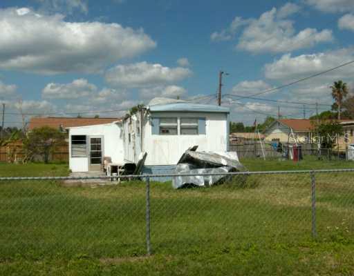 2702 Miami Ter., Kissimmee, FL 34741