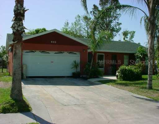 805 Royal Palm Dr., Kissimmee, FL 34743