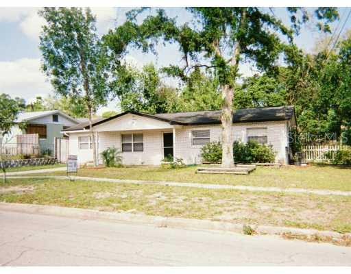 301 Miami Ave., Davenport, FL 33837
