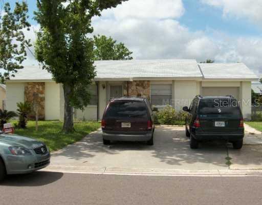 587 Floral Dr., Kissimmee, FL 34743