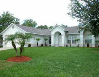 526 Meadow Green Dr., Davenport, FL 33837