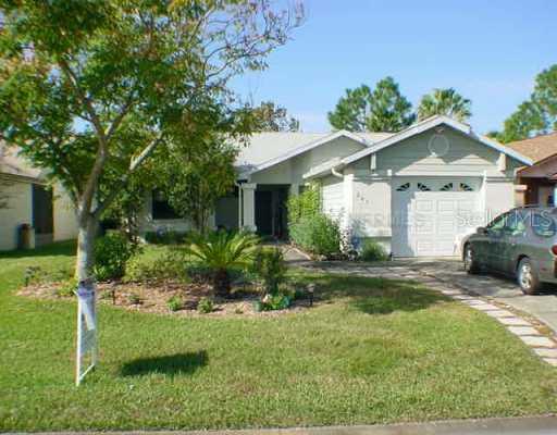 203 North Lake Ct., Kissimmee, FL 34743