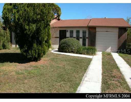 99 Luca Ln., Kissimmee, FL 34743