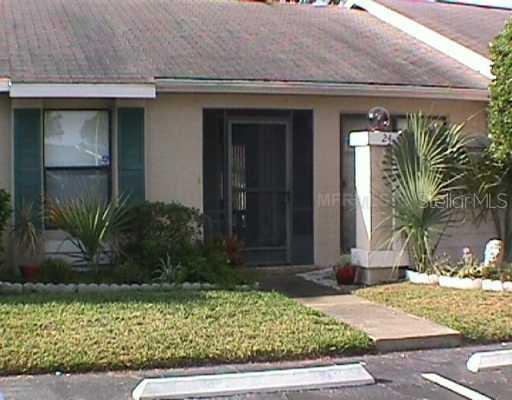 24 Pine Island Cir., Kissimmee, FL 34743