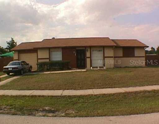 651 Royal Palm Dr., Kissimmee, FL 34743