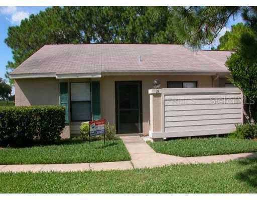 28 Pine Island Cir., Kissimmee, FL 34743