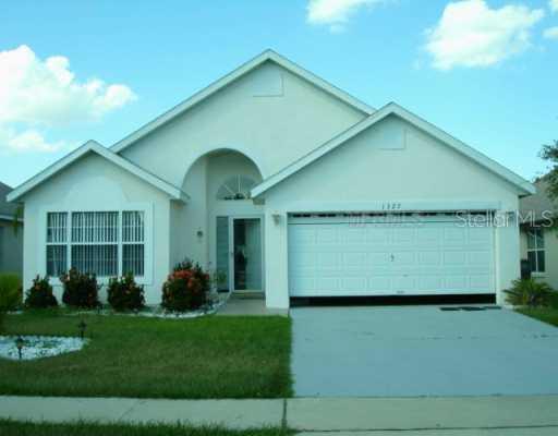 1327 Sierra Cir., Kissimmee, FL 34744