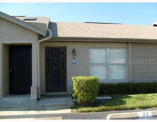 37 E Country Cove Way, Kissimmee, FL 34743