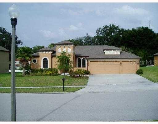 960 Country Charm Cir., Oviedo, FL 32765