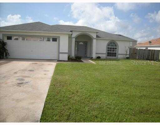 465 Lark Ct., Kissimmee, FL 34759