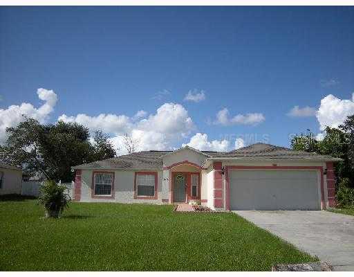 562 Eagle Ct., Kissimmee, FL 34759