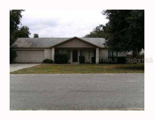 10 Lakeview St., Mascotte, FL 34753